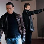 裏切りの闇で眠れ