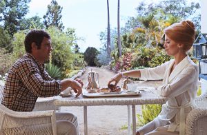 暗くなるまでこの恋を